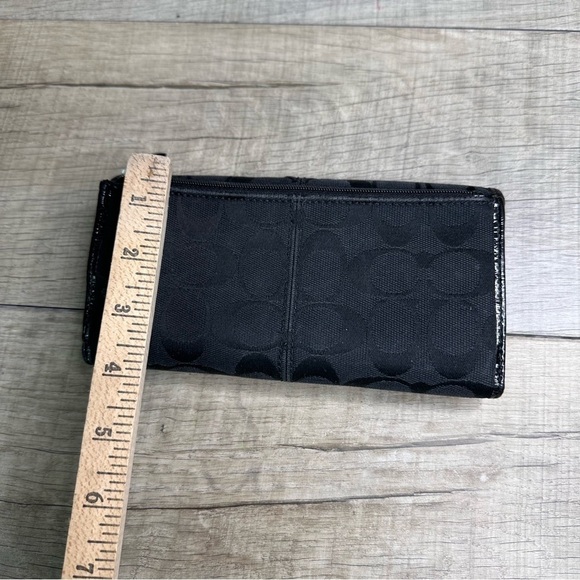 COACH SoHo Signature Jacquard Canvas And Leather Pleated Black Envelope Clutch - Picture 11 of 13